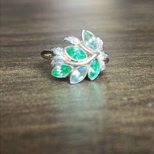 listing-status-banner